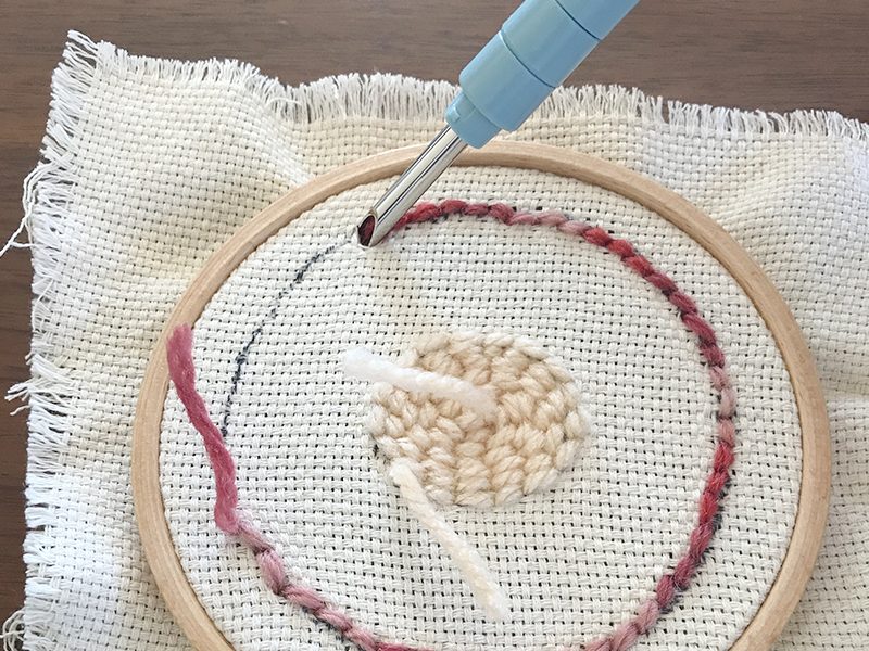 お花のコースターを作る２