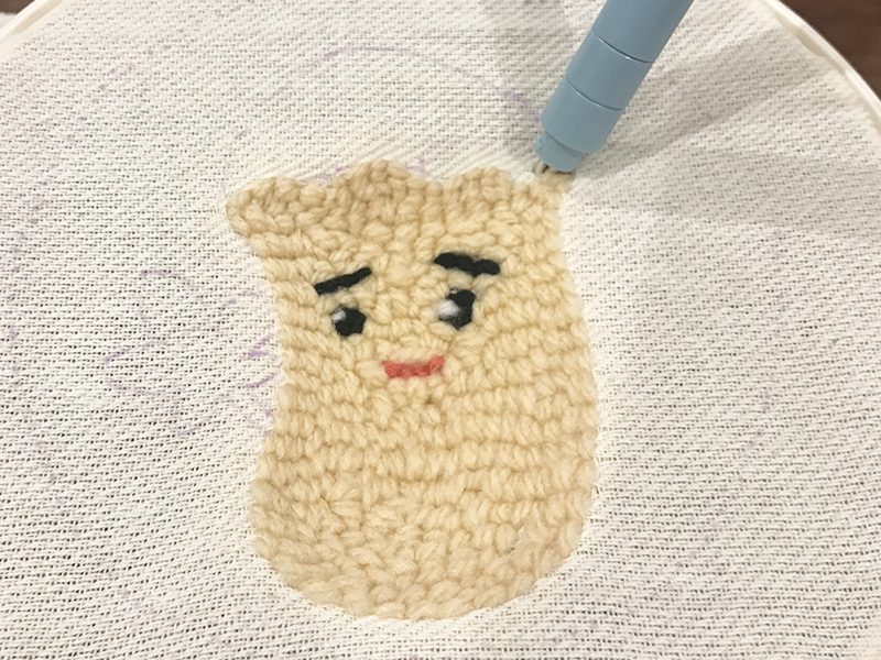 セリアのランチョンマットと毛糸でパンチニードル作品は作れるのか？２